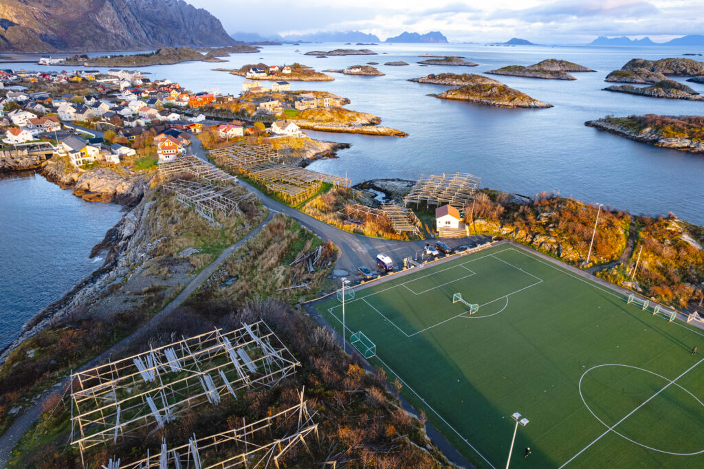 Inseln und Fussballplatz