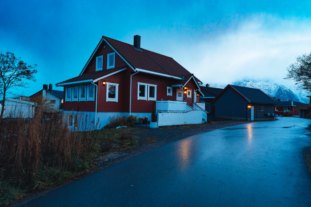 Letztes Haus vor dem Fussballplatz